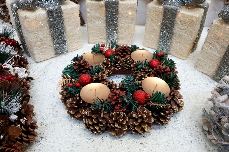 Vianočný svietnik červený zlatý